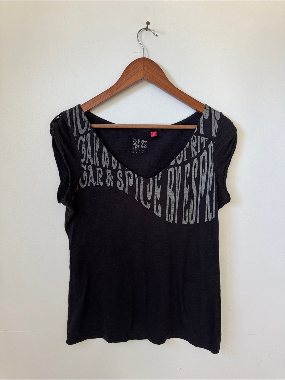 Esprit Black Short Sleeve Scoop Neck Tee with Gray Graphic